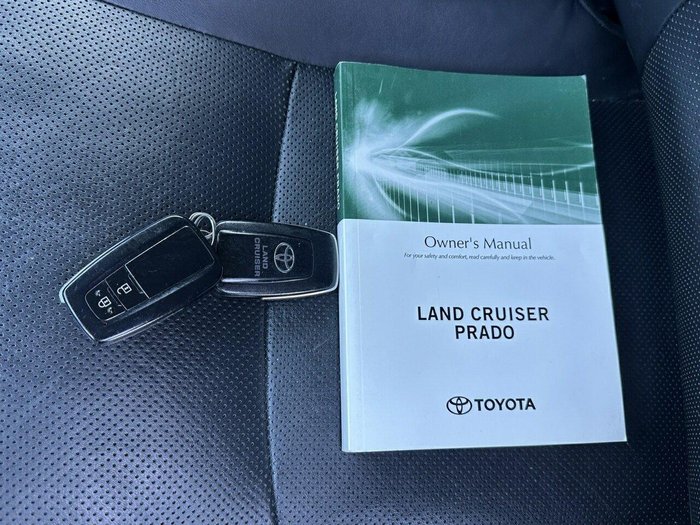 2017 Toyota Landcruiser Prado VX