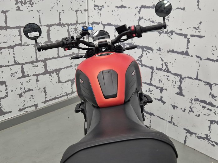 2023 Triumph Trident 660 Trident Orange
