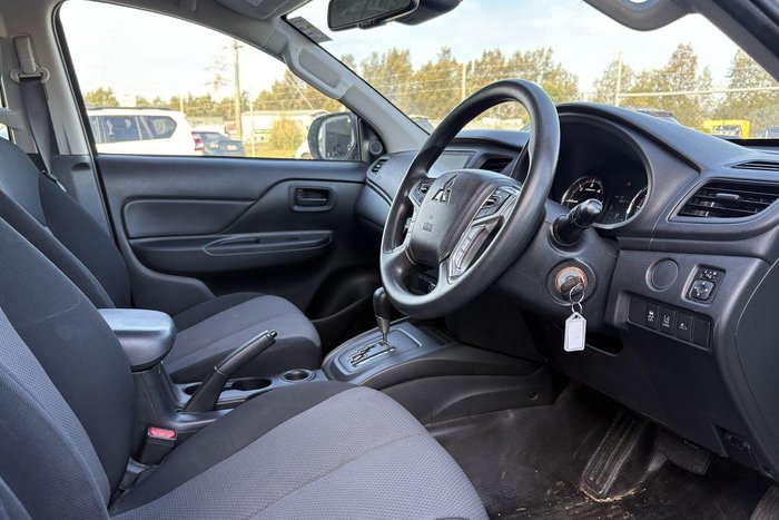 2022 Mitsubishi Triton GLX
