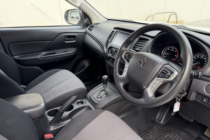 2022 Mitsubishi Triton GLX
