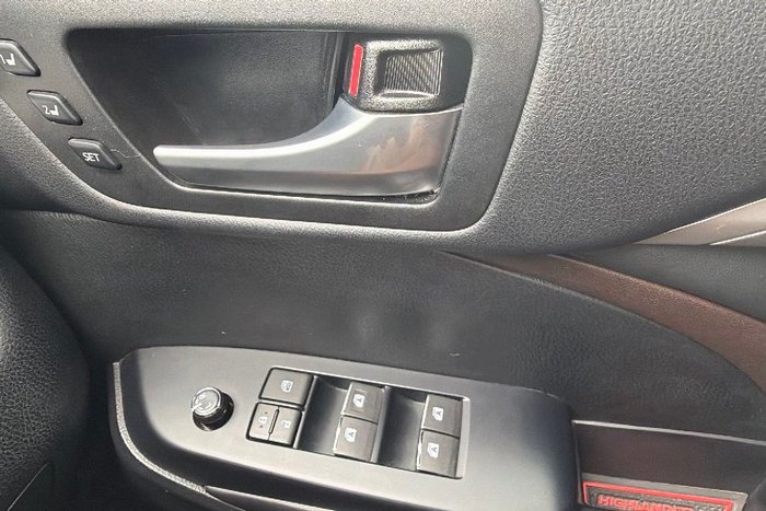 2017 Toyota Kluger Grande