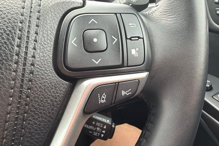 2017 Toyota Kluger Grande