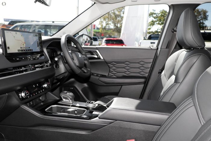 2026 Mitsubishi Outlander Exceed