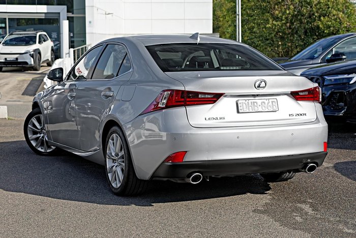 2016 Lexus IS 200t Luxury