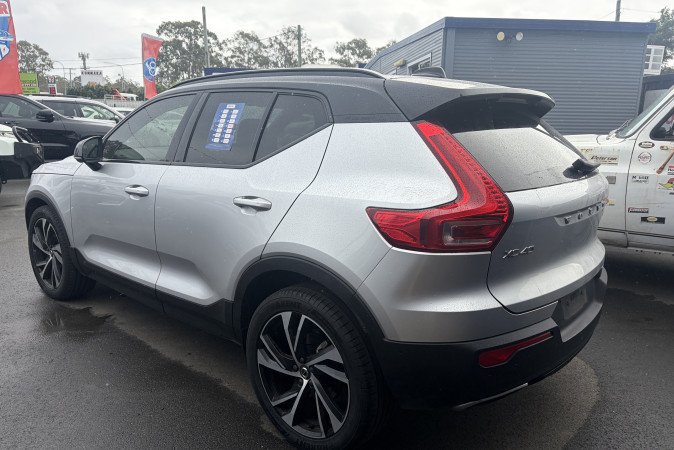2018 VOLVO XC40 T5 R-DESIGN (AWD)