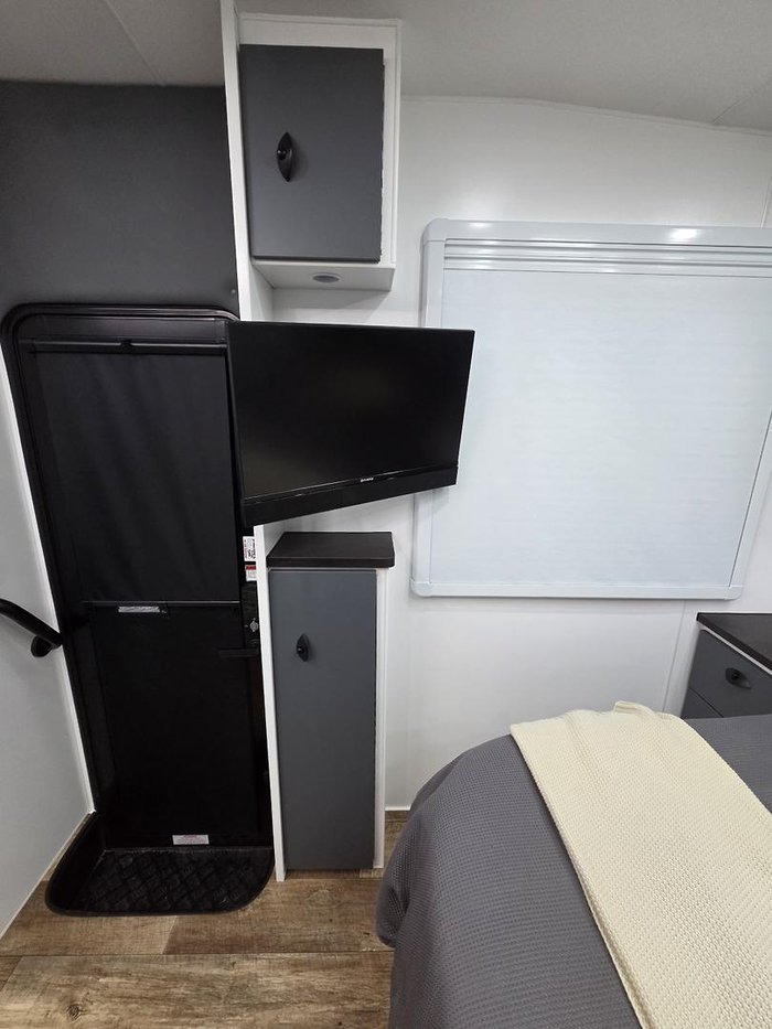 2026 Safari Caravans Delta21 Swivel