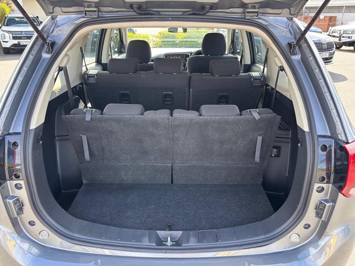 2019 Mitsubishi Outlander ES