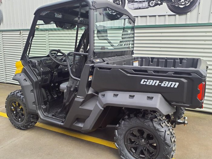 2026 Can-Am Defender XU HD9 Defender Yellow