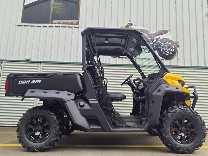 2026 Can-Am Defender XU HD9 Defender Yellow