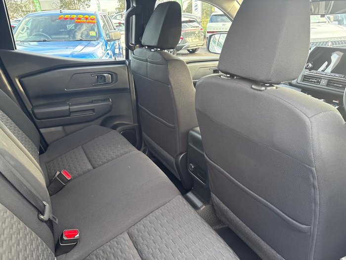 2025 Mitsubishi Triton GLX