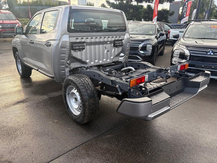 2025 Mitsubishi Triton GLX