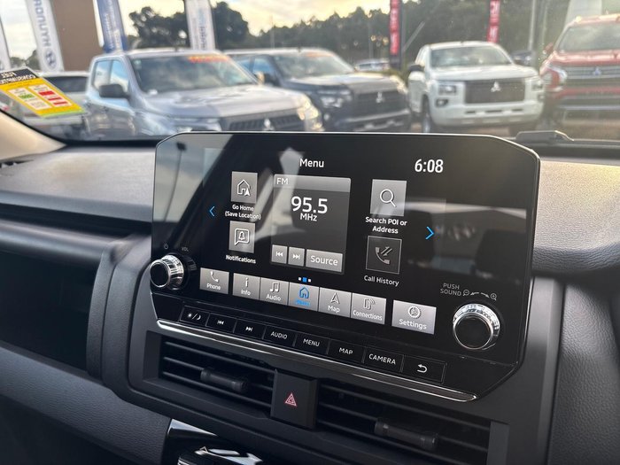 2025 Mitsubishi Triton GLX