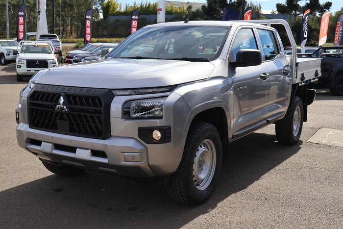 2025 Mitsubishi Triton GLX