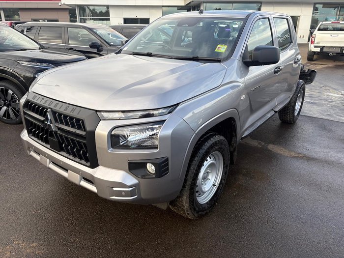 2025 Mitsubishi Triton GLX