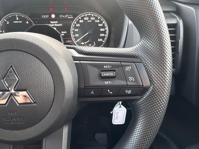2025 Mitsubishi Triton GLX