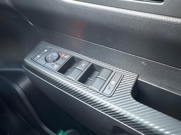 2025 Mitsubishi Triton GLX