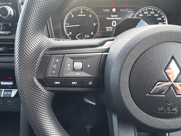 2025 Mitsubishi Triton GLX