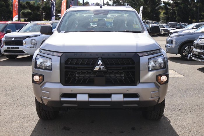 2025 Mitsubishi Triton GLX