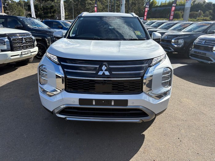2026 Mitsubishi Outlander LS