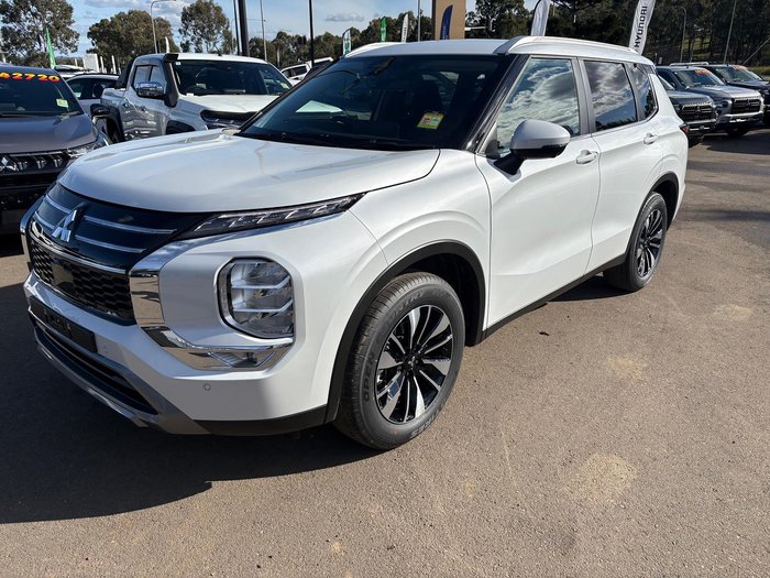 2026 Mitsubishi Outlander LS