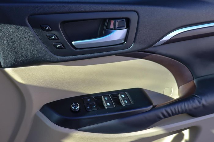 2014 Toyota Kluger Grande