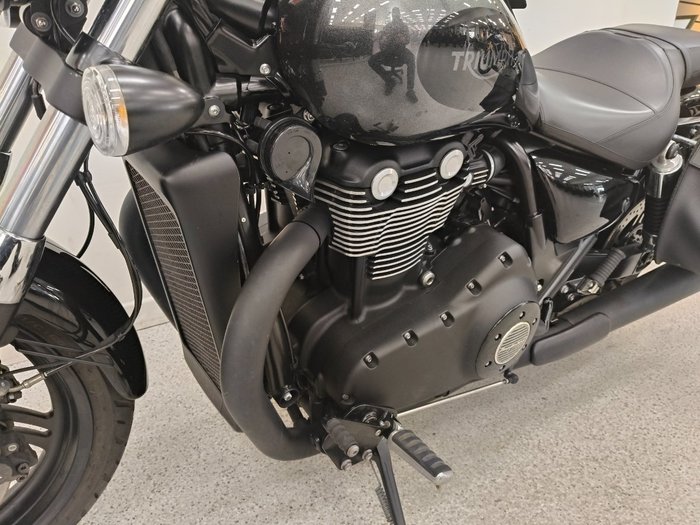 2016 Triumph THUNDERBIRD STORM (ABS) Black