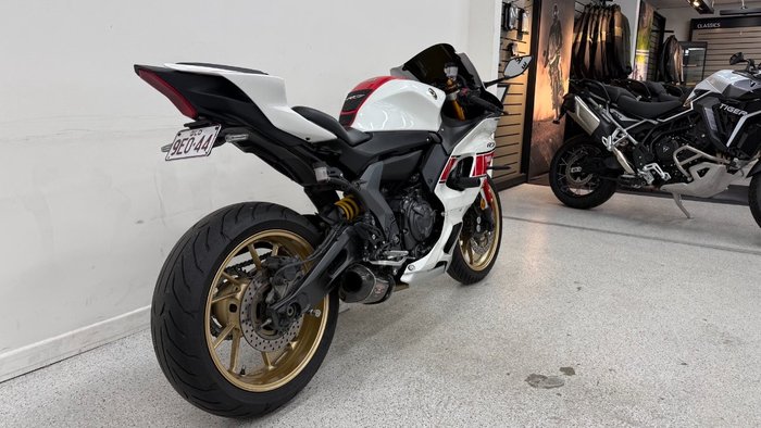 2022 YAMAHA YZF-R7LA White