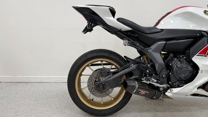 2022 YAMAHA YZF-R7LA White