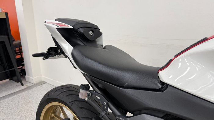 2022 YAMAHA YZF-R7LA White