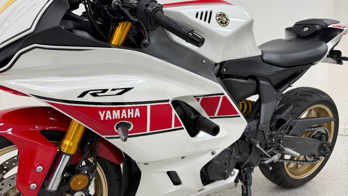 2022 YAMAHA YZF-R7LA White
