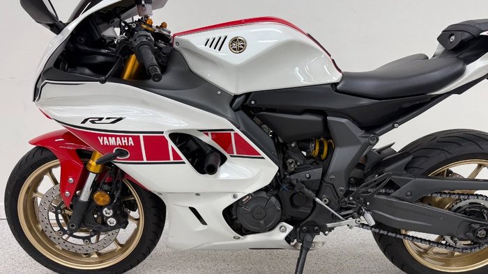 2022 YAMAHA YZF-R7LA White