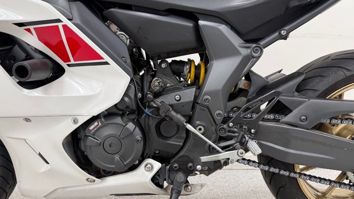 2022 YAMAHA YZF-R7LA White