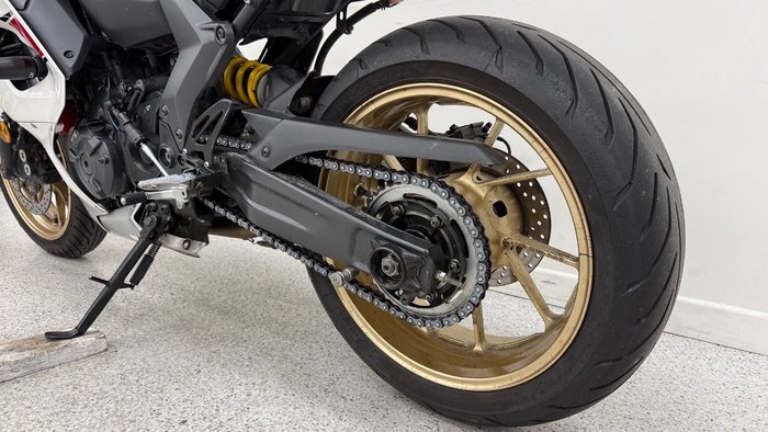 2022 YAMAHA YZF-R7LA White