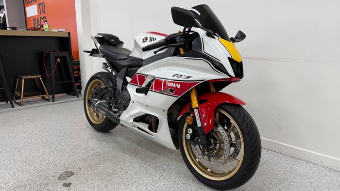 2022 YAMAHA YZF-R7LA White