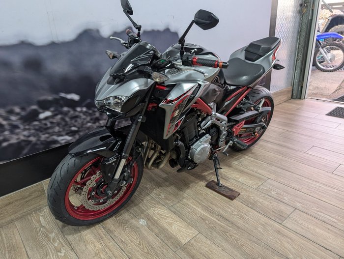 2019 Kawasaki ZR 900 GREY