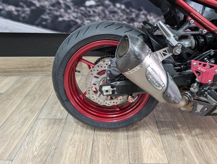 2019 Kawasaki ZR 900 GREY
