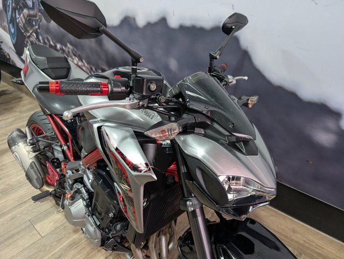 2019 Kawasaki ZR 900 GREY