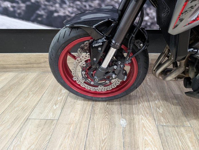 2019 Kawasaki ZR 900 GREY