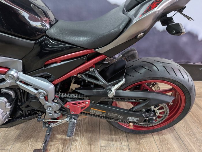 2019 Kawasaki ZR 900 GREY