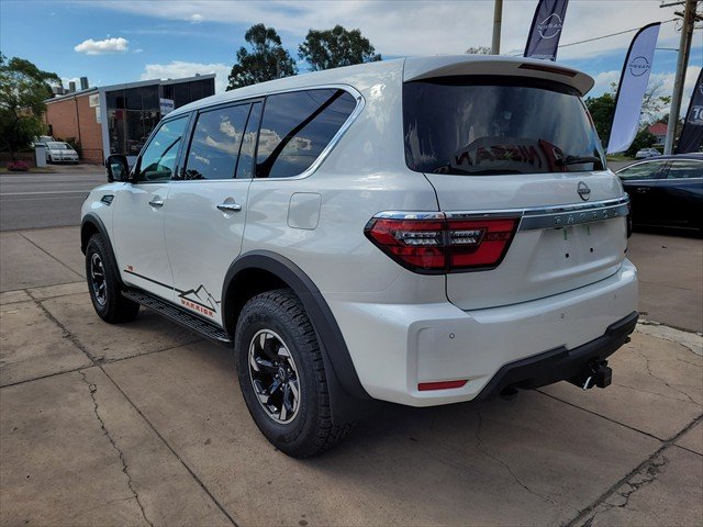 2026 NISSAN Y62 TI