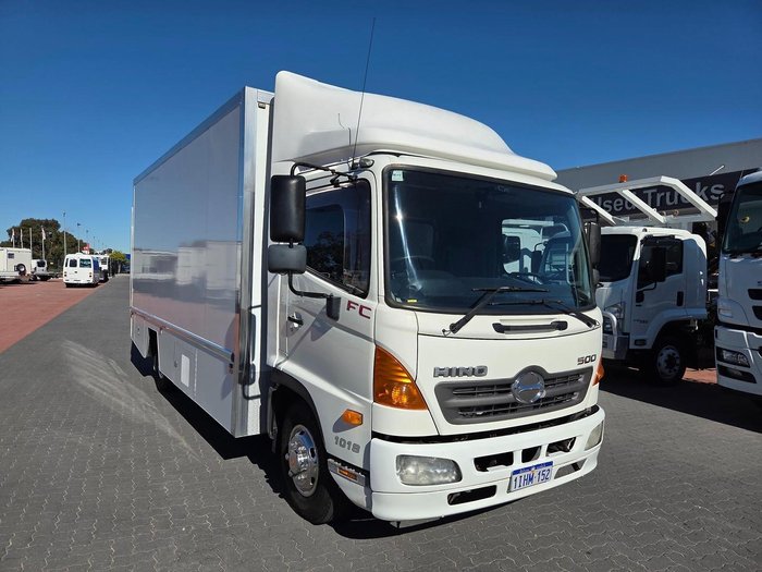 2010 Hino Fc 1018-500 Series Full Service Body And Lift