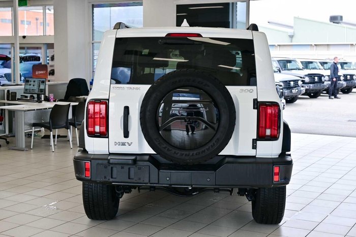 2023 GWM Tank 300 Lux Hybrid