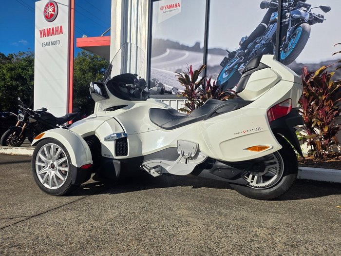 2017 BRP SPYDER RT (SM6) WHITE