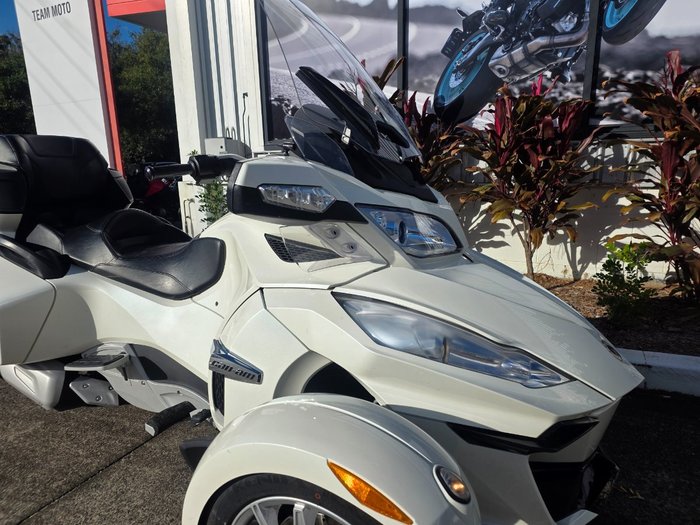 2017 BRP SPYDER RT (SM6) WHITE
