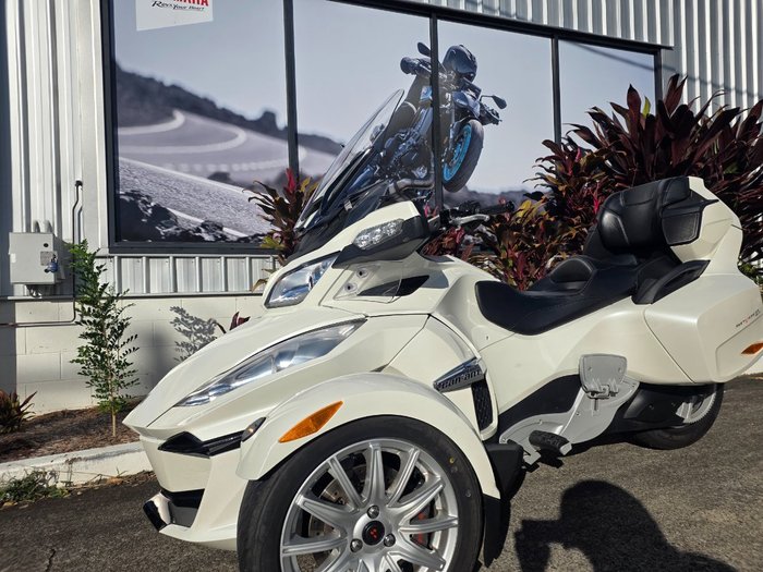2017 BRP SPYDER RT (SM6) WHITE