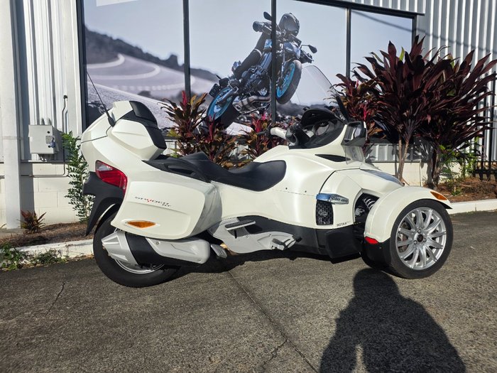 2017 BRP SPYDER RT (SM6) WHITE