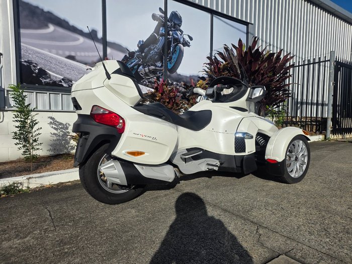 2017 BRP SPYDER RT (SM6) WHITE