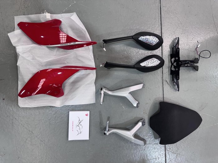 2025 Ducati Panigale Bayliss 1st Championship 20th Anniversary Panigale Red
