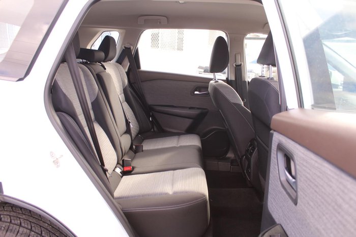2024 Nissan X-TRAIL ST