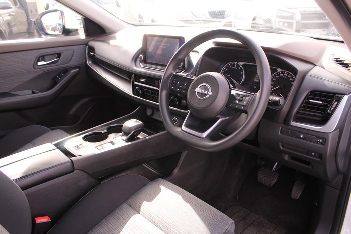 2024 Nissan X-TRAIL ST